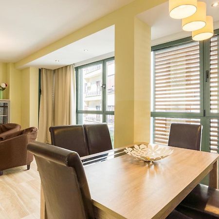 Plaza Uncibay Apartment Малага Екстериор снимка